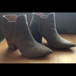 Report Ankle Boots - size 8 1/2 - 3 1/2 inch heel